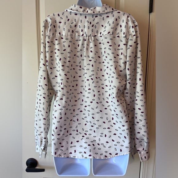 Jones New York Collection Lip Print Button Down Shirt size 8 - Picture 2 of 8